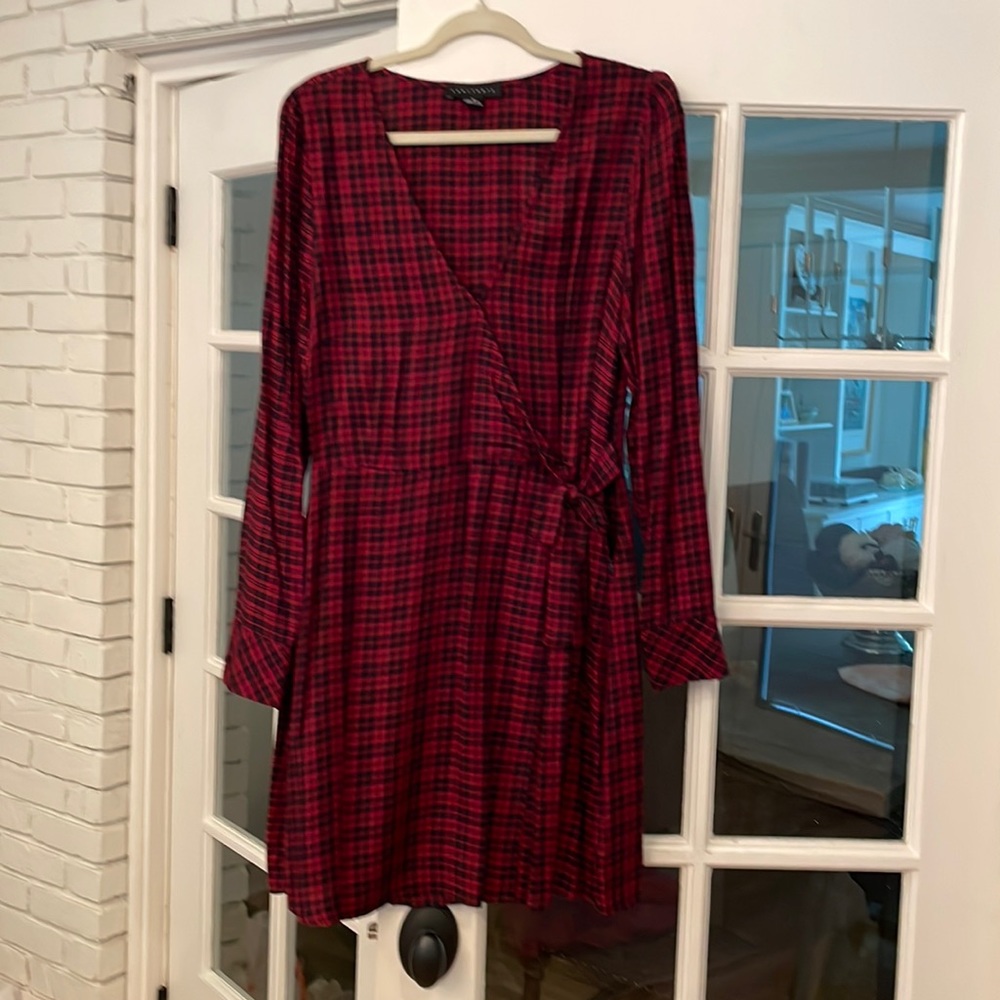 Sanctuary Dress, size 10, Upbeat Red/Black Wrap, Long Sleeve,excellent condition